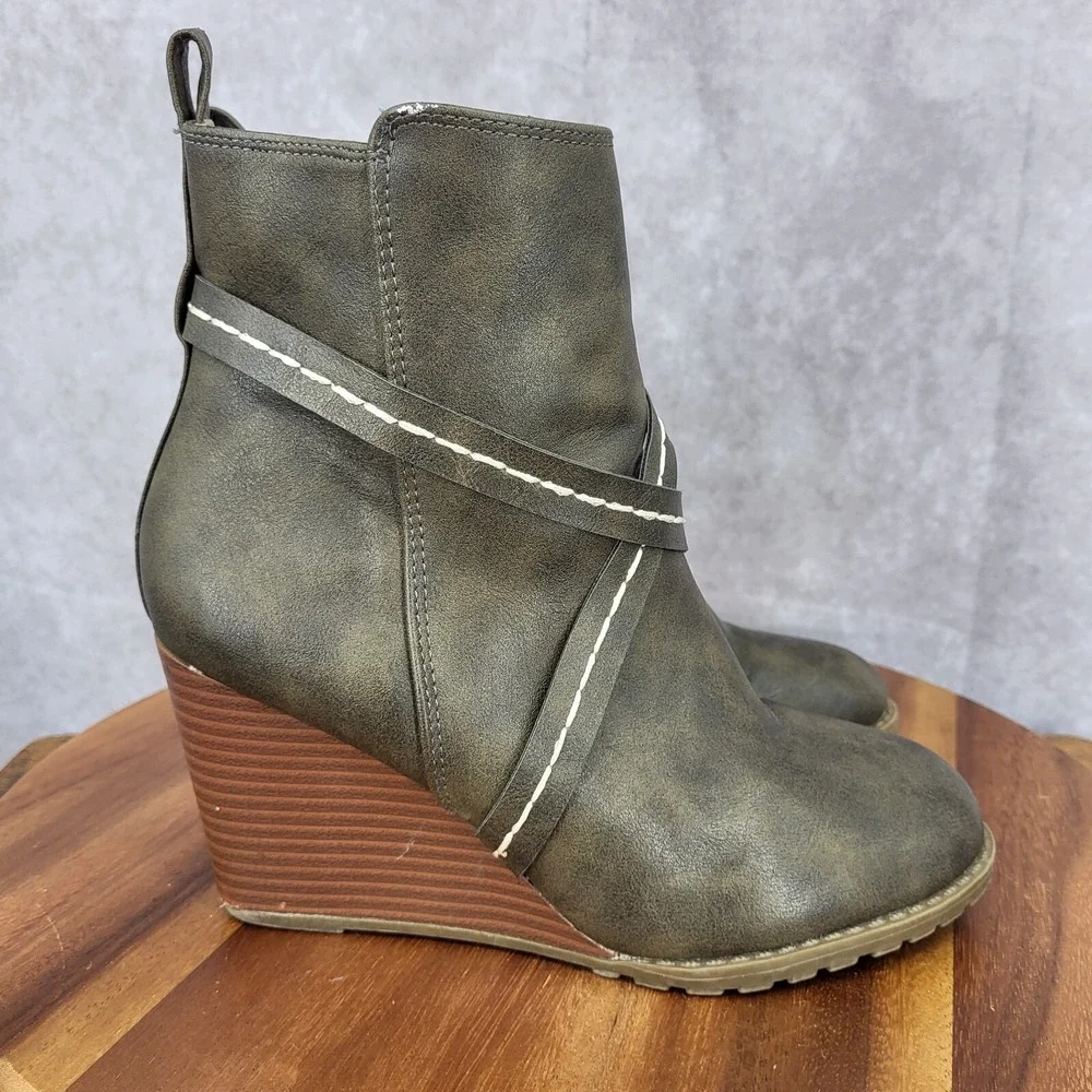 Diba Wedge Boots Womens Alberta‎ 8 M Brown Faux Leather Side Zip Booties Pull On